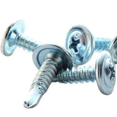 El tornillo de corte de auto-perforación de acero inoxidable es el adecuado para fijar el hardware