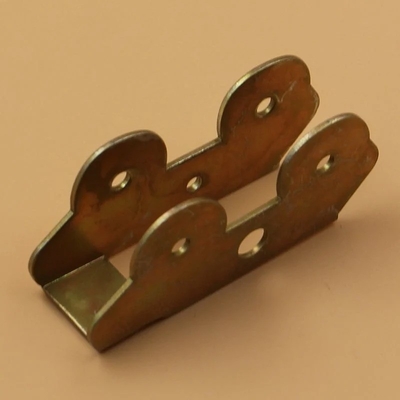 Productos de hardware de precisión de suministro directo en acero inoxidable con clips metálicos personalizados