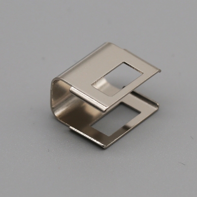 Productos de hardware de precisión piezas de estampado en fábricas para moldes de perforado de metal a medida
