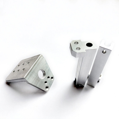 Partes de estampado por mecanizado CNC de acero inoxidable para productos de hardware de precisión a granel