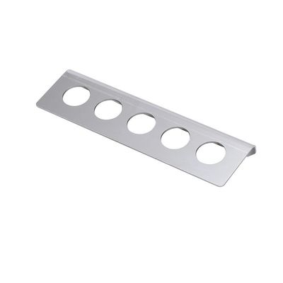 Proceso de estampado versátil para la producción de componentes metálicos de chapa de soldadura de flexión