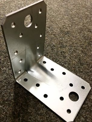 Productos de hardware de precisión de alto rendimiento para soportes de ángulo de 90 grados con proceso de estampado