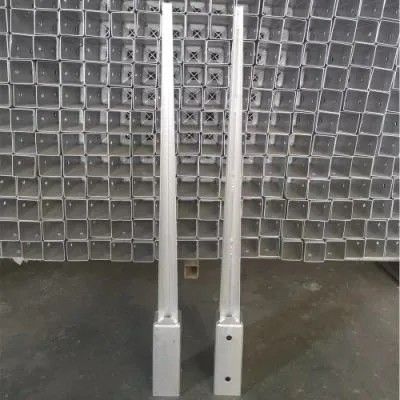 Productos de hardware de precisión Cercas de acero galvanizadas para cercas de postes de anclaje de tornillos con revestimiento