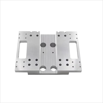Proceso de estampado de productos de maquinaria mecanizada CNC de latón y aluminio