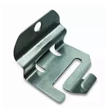 Productos de hardware de precisión en fábricas Proceso de estampado Clip de resorte de acero inoxidable